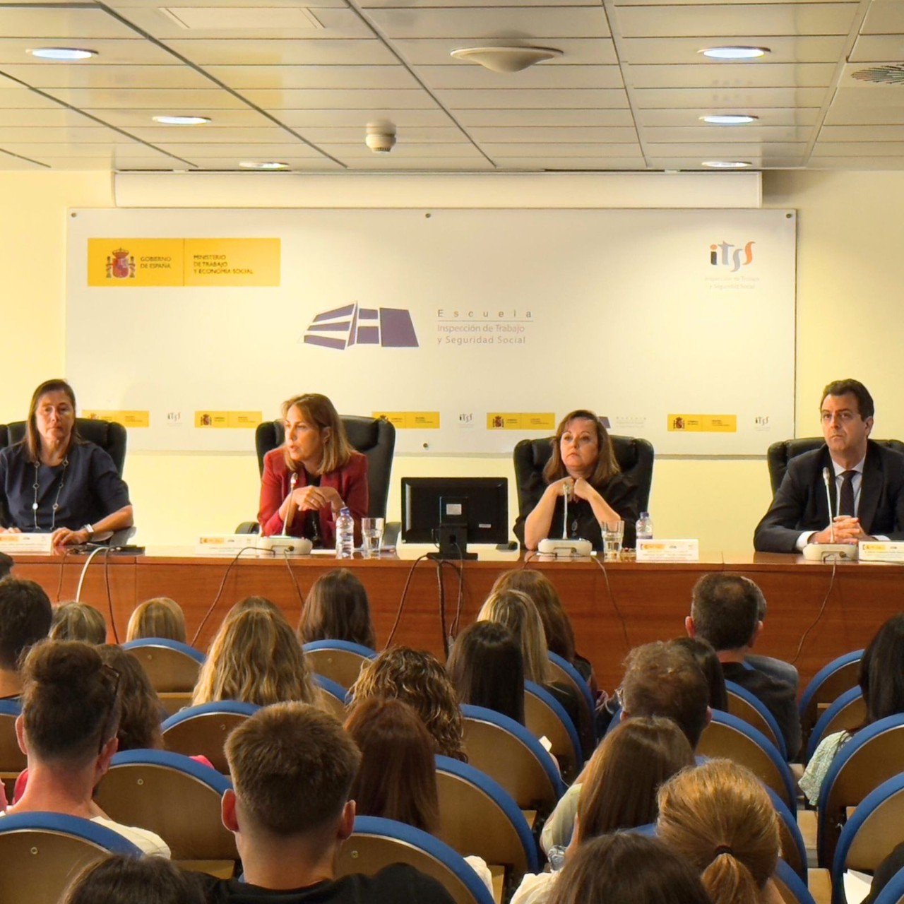 La directora de la ITSS en el inicio del curso selectivo 